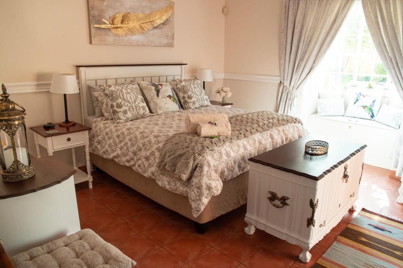 Roses&Pebbles B&B Guest House Klerksdorp Extérieur photo