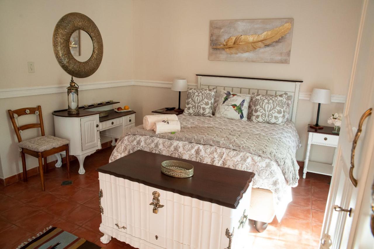 Roses&Pebbles B&B Guest House Klerksdorp Extérieur photo
