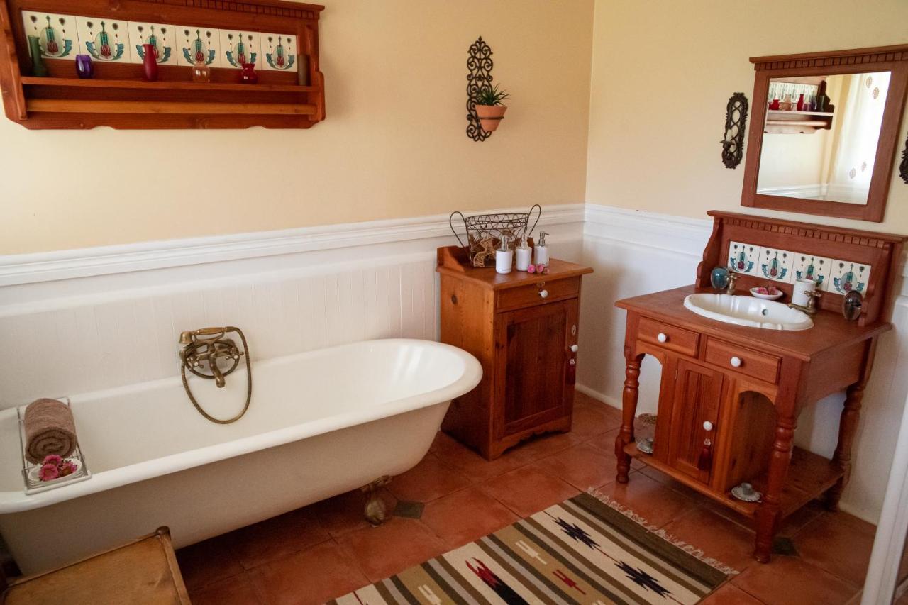 Roses&Pebbles B&B Guest House Klerksdorp Extérieur photo
