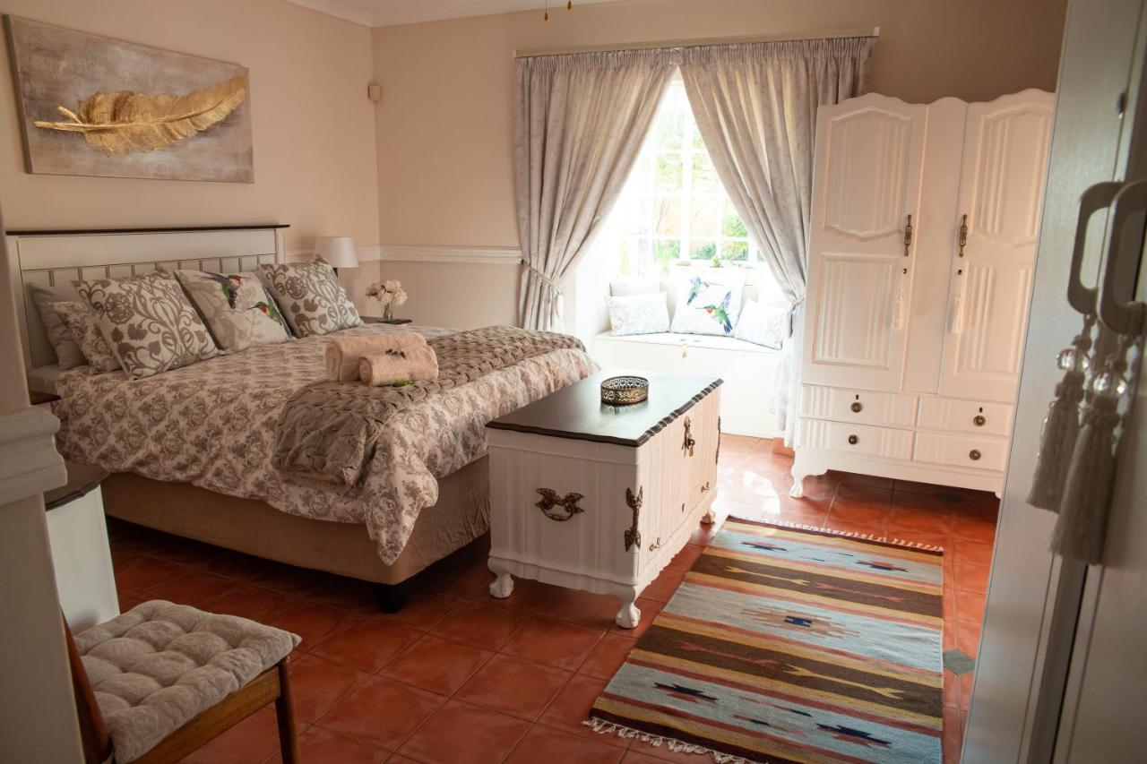 Roses&Pebbles B&B Guest House Klerksdorp Extérieur photo